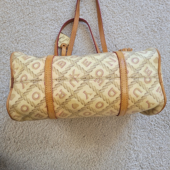 *Rare* Y2K Dooney & Bourke Barrel Shoulder Bag Beige Monogram Vachetta Leather - Picture 6 of 13